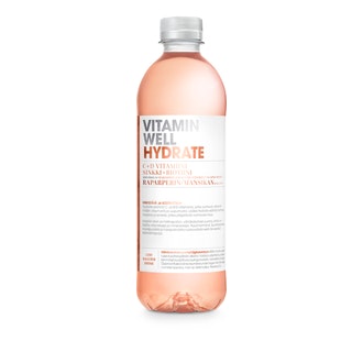 500ml Vitamin Well Hydrate, raparperilla ja mansikalla  maustettu hiilihapoton juoma